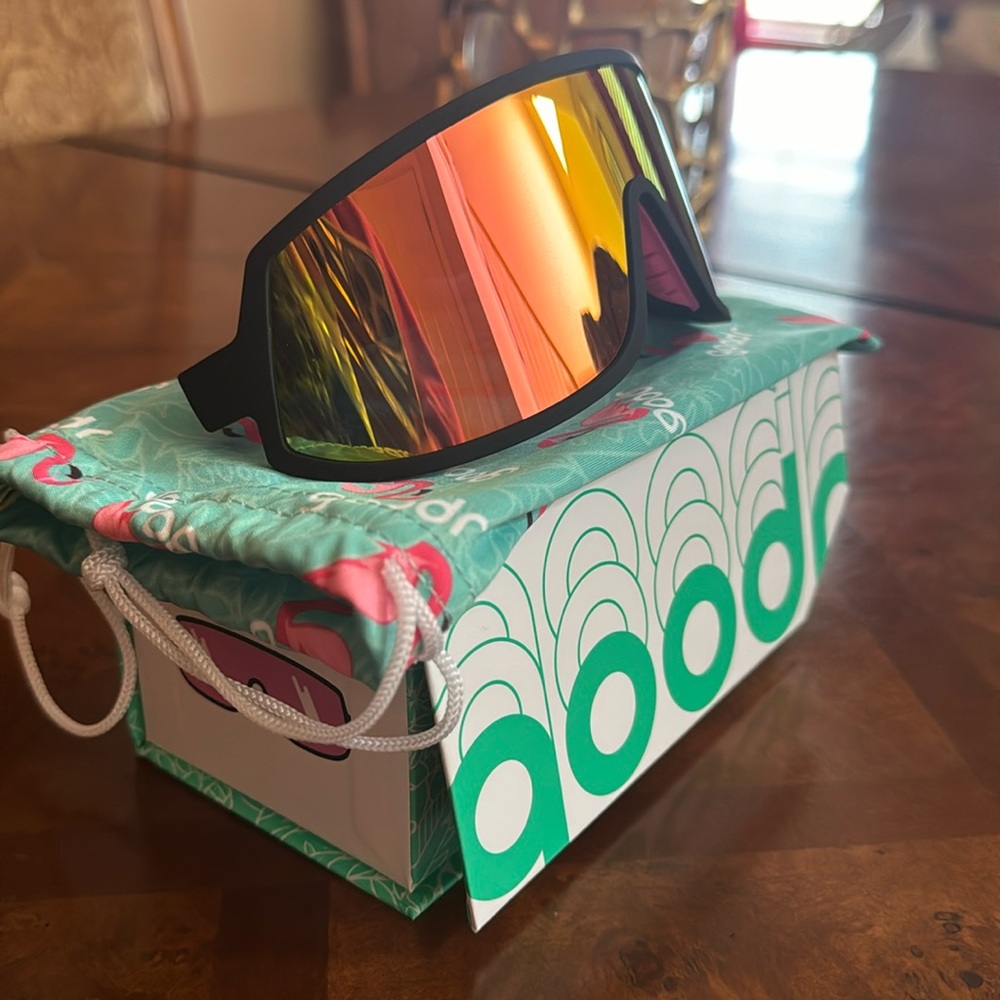 Sports sunglasses